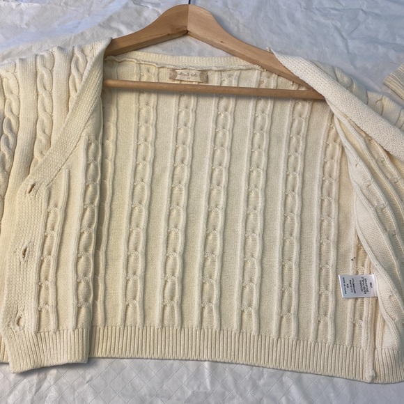 Altar’d State Cream Cable Knit Cropped Button Down Sweater Very Soft SZ XS - Picture 8 of 12
